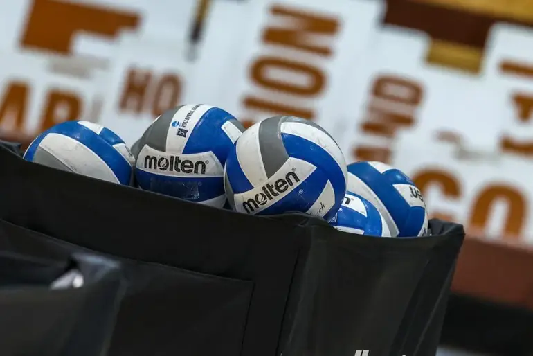 She Got The Right To Lose